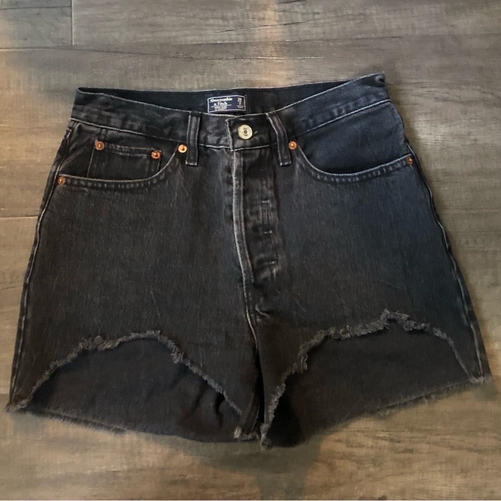 Abercrombie & Fitch Women’s Annie High Rise Black Denim Shorts 26/2